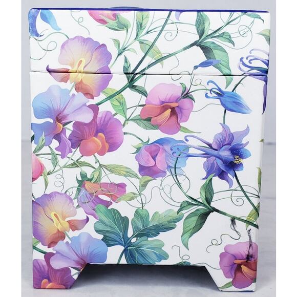 NEW Michel Design Works Soy Wax Candle Sweet Pea 6.5 oz./184g - Picture 5 of 10